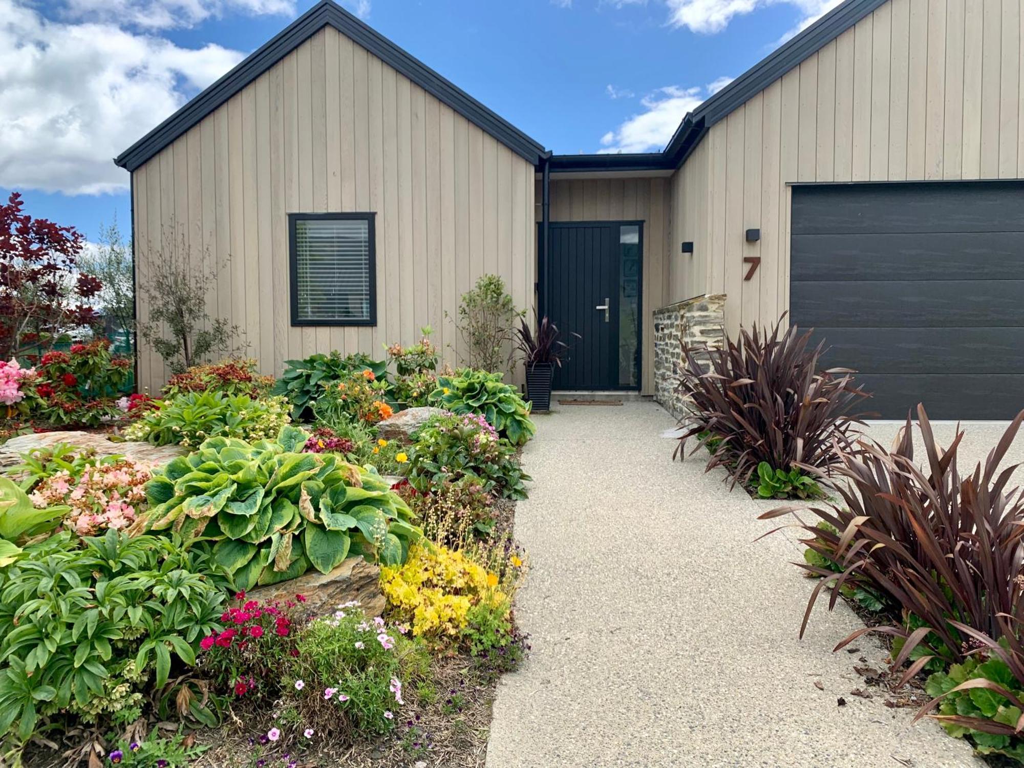 Villa Alpine Abode Wanaka Exterior foto